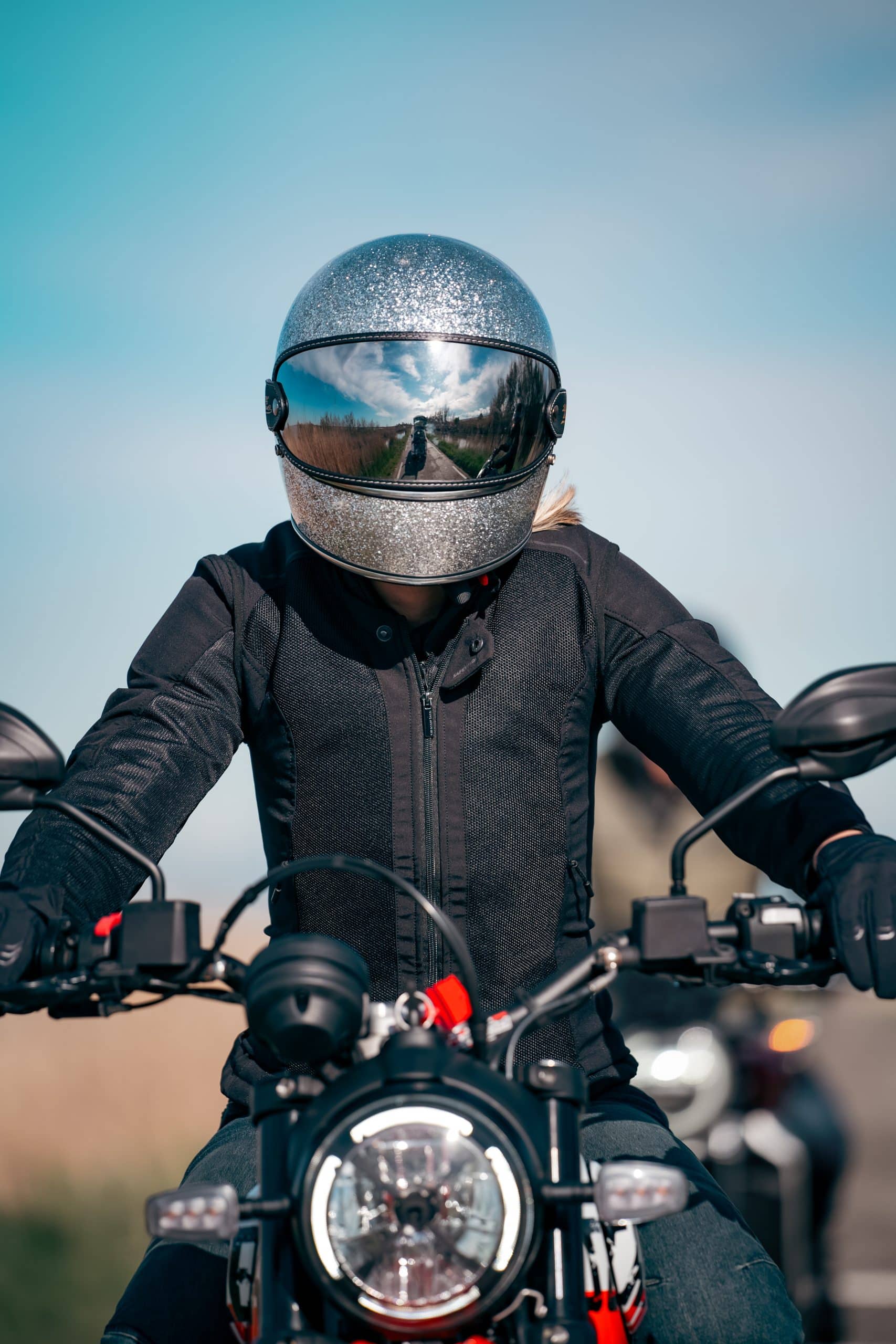 Modalità di rilevamento Strada per il sistema airbag per moto In&motion